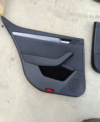 Skoda Superb B8 (3V) Rear door card panel trim
