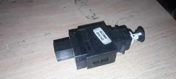 Volvo V70 Brake pedal sensor switch 8622064
