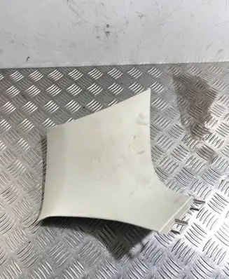 (D)pillar trim (top)