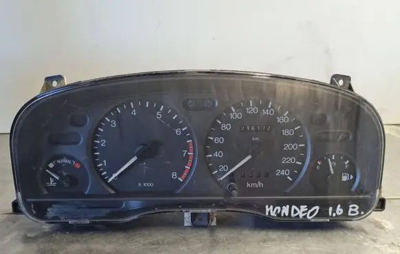 Ford Mondeo MK I Speedometer (instrument cluster) 93BB10C956CA
