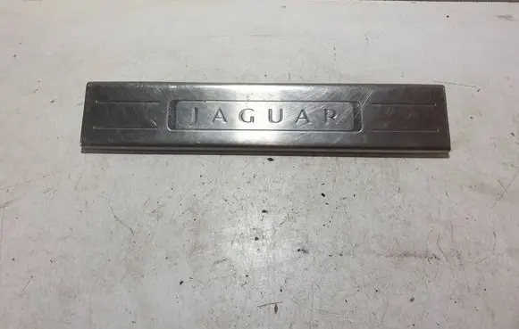 Jaguar XJL Front sill trim cover AW9313200AE