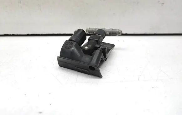 BMW X5 E70 Windshield washer spray nozzle 