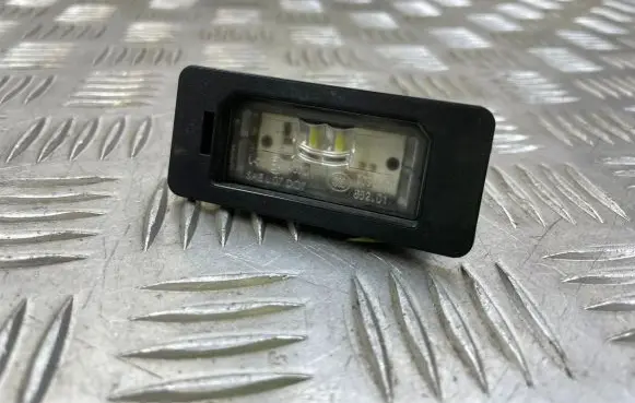 BMW 5 G30 G31 Number plate light 63267410302 7410302