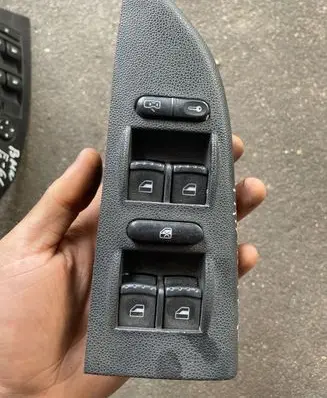 Skoda Fabia Mk2 (5J) Electric window control switch 1J4959857C 03755021