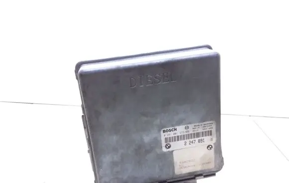 BMW 5 E39 Engine control unit/module 2247891 0281001373