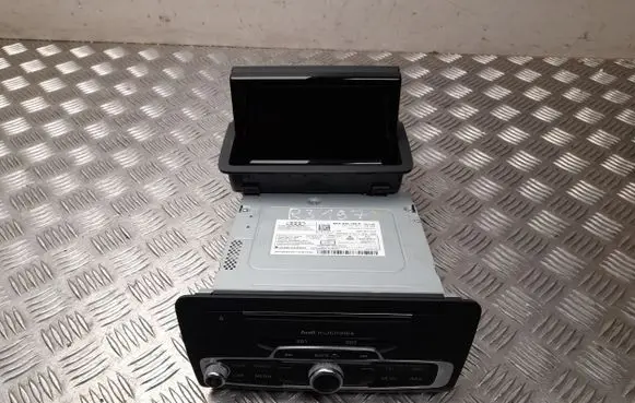 Audi A1 Radio/CD/DVD/GPS head unit 8XA035192F