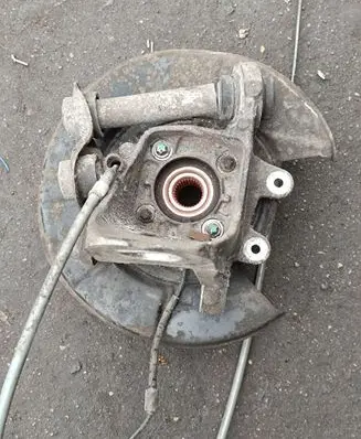 BMW X5 E53 Rear wheel hub spindle/knuckle 