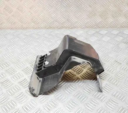 Battery bracket