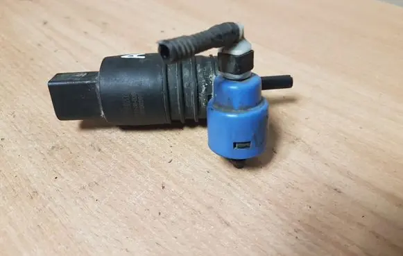 Audi A6 S6 C6 4F Headlight washer pump 987069967