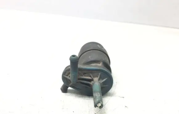 Volkswagen PASSAT B3 Windscreen/windshield washer pump