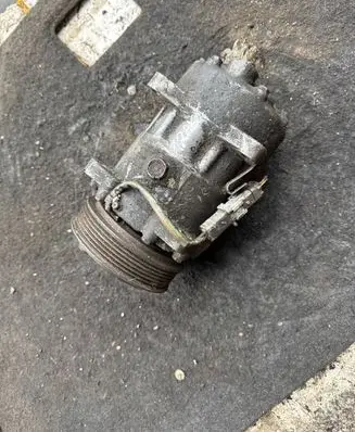 Peugeot 307 Air conditioning (A/C) compressor (pump) 