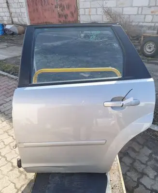 Ford C-MAX I Rear door 