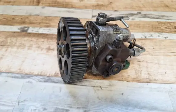 Opel Zafira B Fuel injection high pressure pump 8981030280 98103028