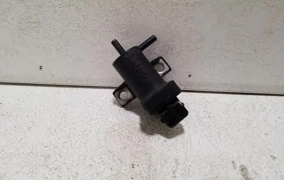 Nissan Navara D23 Vacuum valve 8200762162
