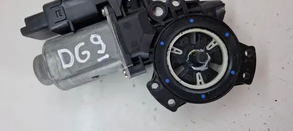 KIA Ceed Rear door window regulator motor 402058D