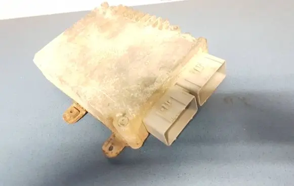 Chrysler Voyager Engine control unit/module 04745860 64490