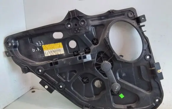 Ford Fusion Rear door manual window regulator 