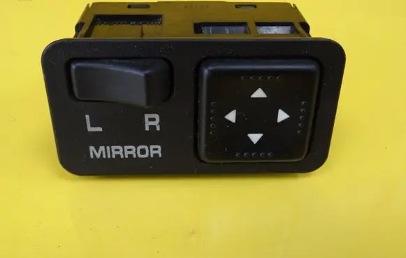 Wing mirror switch