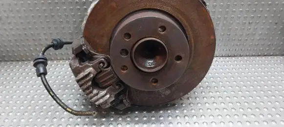 Front wheel hub