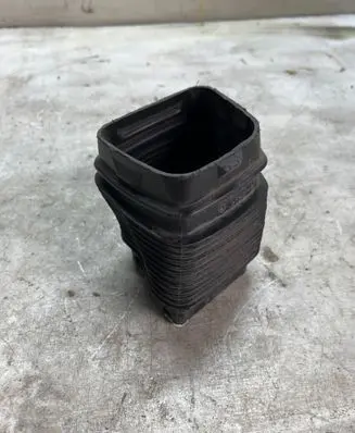 Audi A6 S6 C6 4F Air intake duct part 4F0129740C