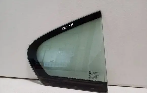 Rear vent window glass