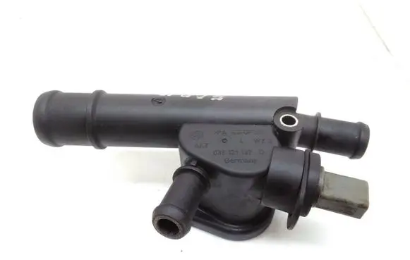 Skoda Fabia Mk2 (5J) Engine coolant pipe/hose 038121132D