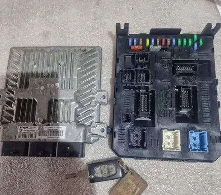Peugeot 607 Engine ECU kit and lock set 5WS40060IT 9658763980 HW9648237680
