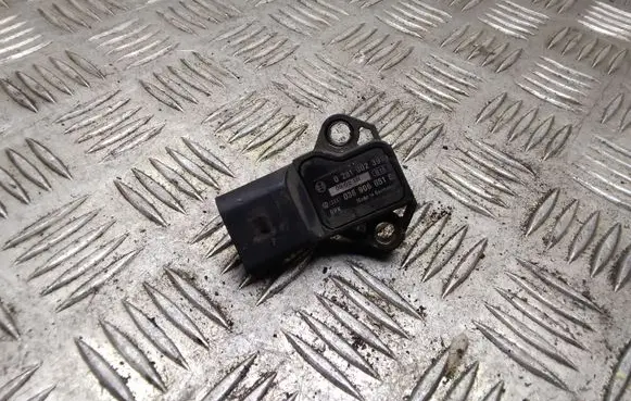 Audi A4 S4 B6 8E 8H Air pressure sensor 038906051B