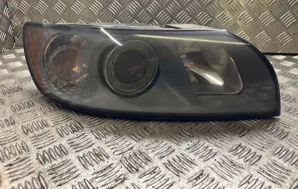 Volvo V50 Headlight/headlamp 30698886 0301198204