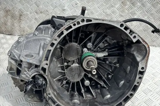 Renault Master III Manual 5 speed gearbox