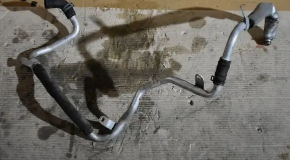Porsche Panamera (971) Engine coolant pipe/hose