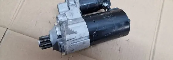 Volkswagen Golf V Starter motor V101221412