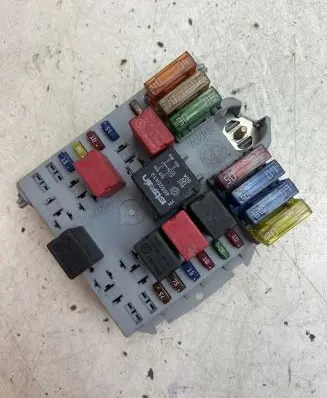 Fiat Punto (188) Fuse module 46835593