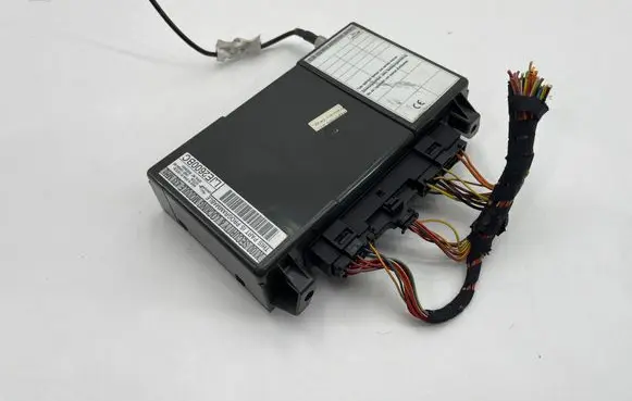 Jaguar XK8 - XKR Door central lock control unit/module LJE2600BC 1W8F15K600BB