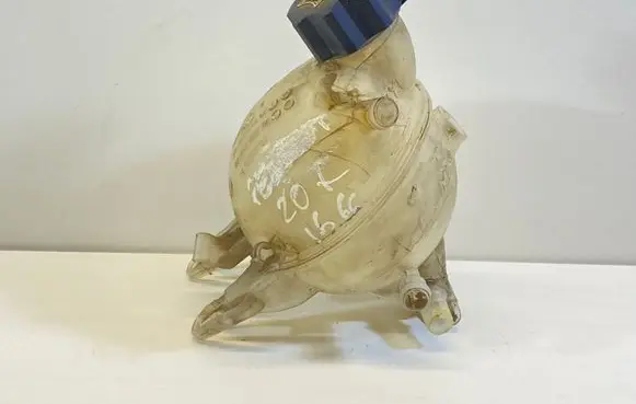 Peugeot 207 Coolant expansion tank/reservoir 9652621280 9680163780