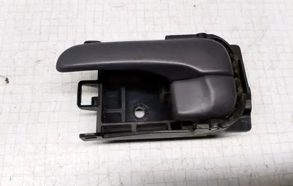 Nissan Primera Rear door interior handle