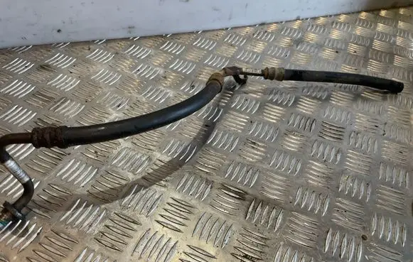 Mercedes-Benz C W204 Power steering hose/pipe/line B20470C