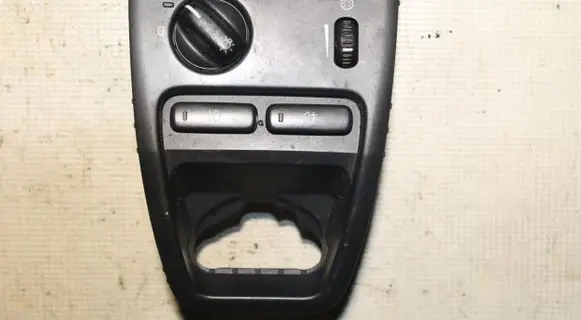 Volvo XC90 Light switch 30739302