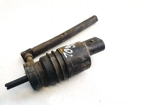 Mercedes-Benz E W211 Windscreen/windshield washer pump 
