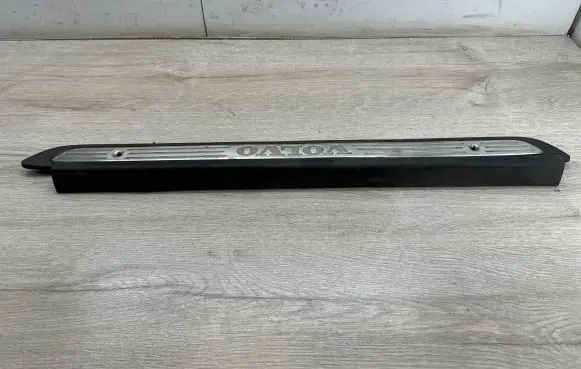 Volvo S40, V40 Front sill trim cover C130818421