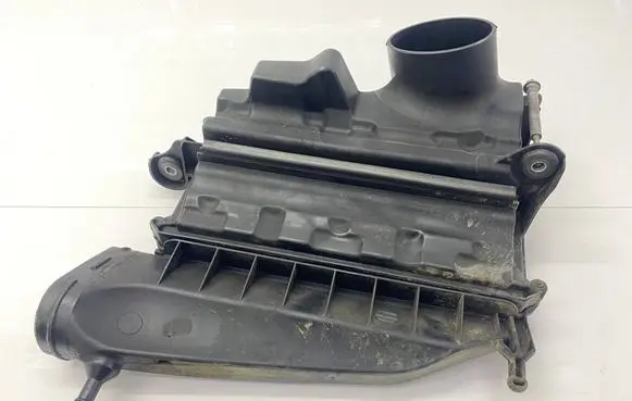 Mercedes-Benz ML W164 Air filter box A6420940204