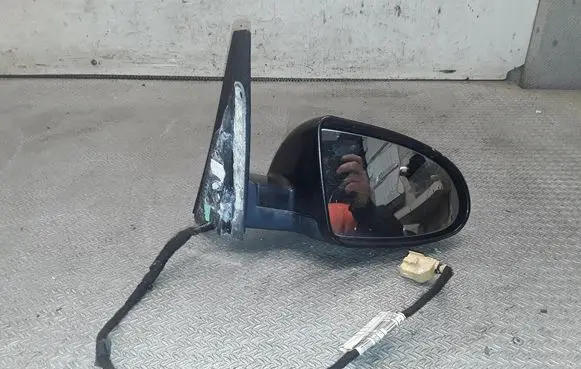 Audi A2 Front door electric wing mirror E9011024