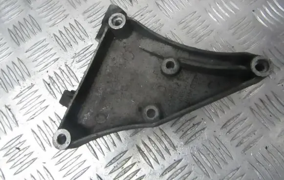 Audi A6 S6 C5 4B Engine mounting bracket 059260885E
