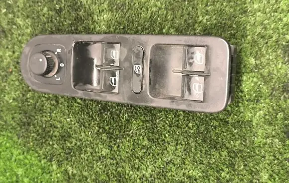 Volkswagen PASSAT B6 Electric window control switch 1K4959857B