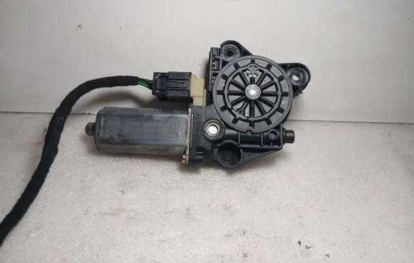 Mercedes-Benz C W203 Rear door window regulator with motor A2038203042 04308 04047XXX