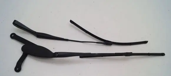 Mercedes-Benz C W205 Front wiper blade arm 2058203900
