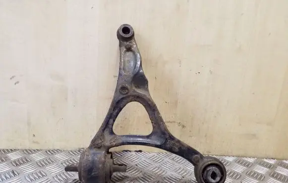 Volvo XC90 Front lower control arm/wishbone 8646614