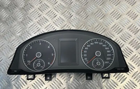 Speedometer (instrument cluster)