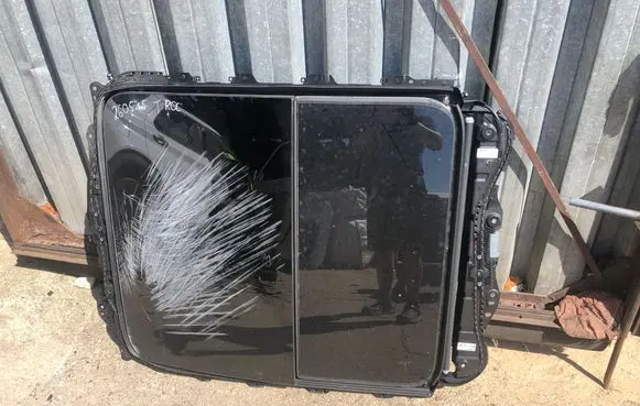Volkswagen T-Roc Sunroof set 2GV8770416PS