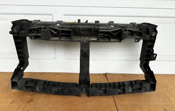 Renault Trafic III (X82) Radiator support slam panel bracket 93868911